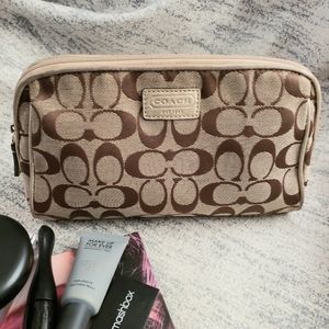 ⛔SOLD!!!⛔ COACH Monogram Canvas Cosmetic bag